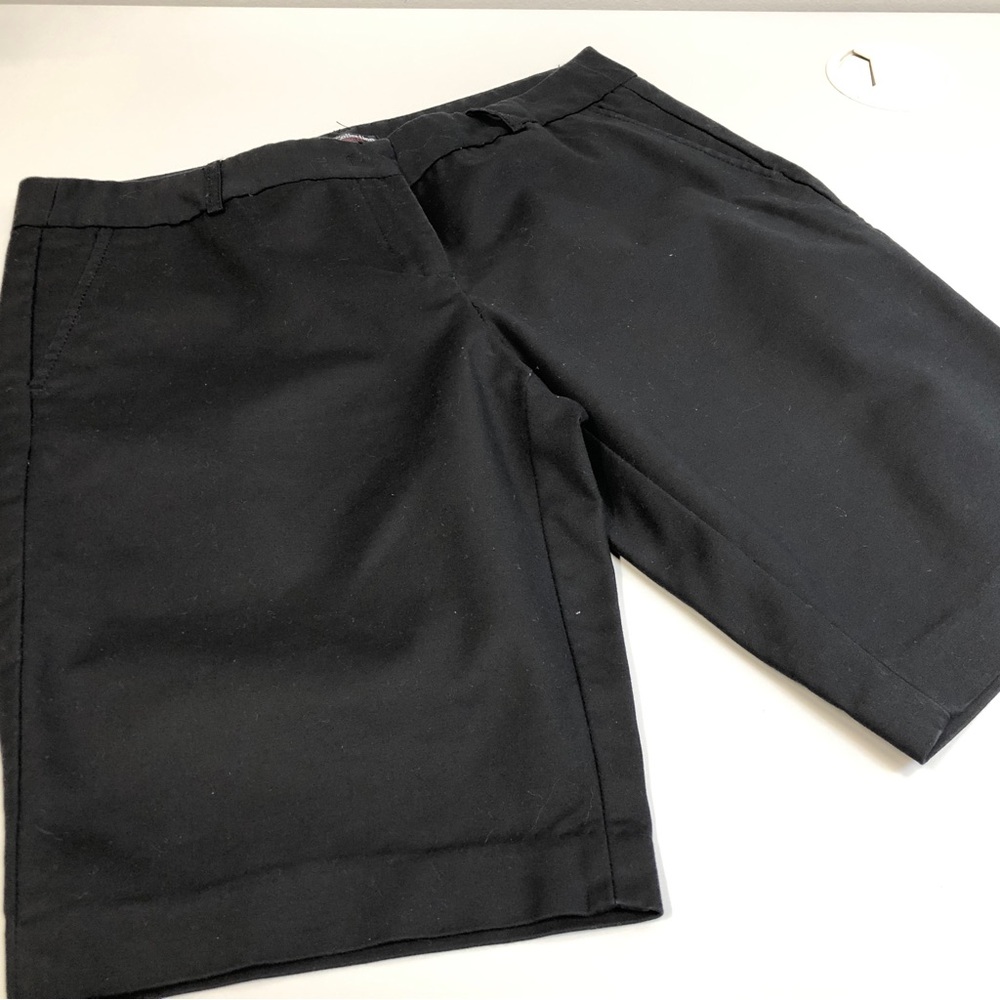 NWOT Womens Dalia Collection Black Shorts. Sz 10.